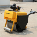 Baby road roller with single steel wheel drum